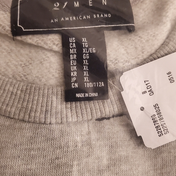 Men's Forever 21 sweatshirt - Picture 2 of 3